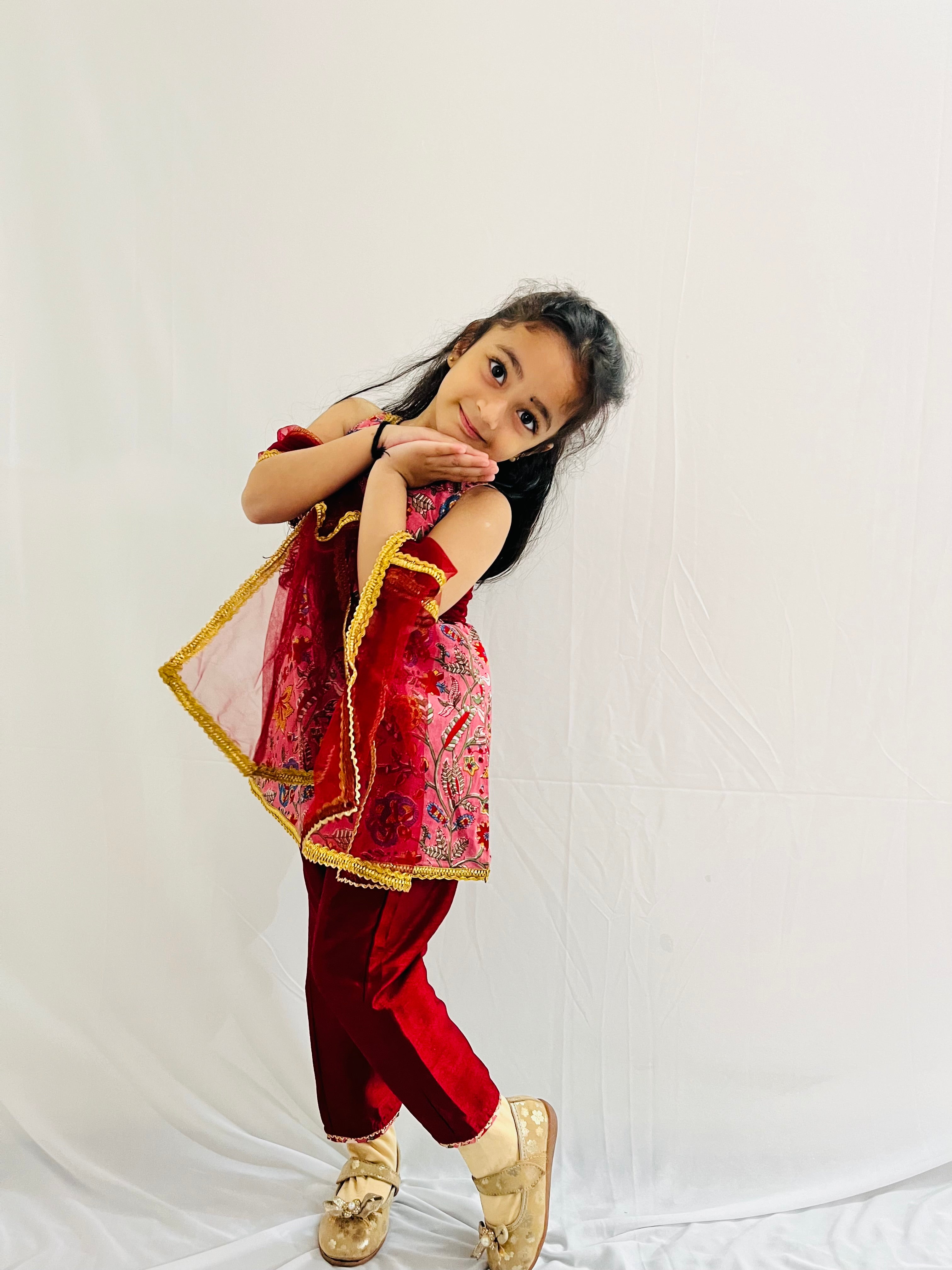 Girls Sleeveless A line  Ethnic Floral Motif Printed With  Gota Lace Embellished A Line Kurta & Pants Set - Maroon